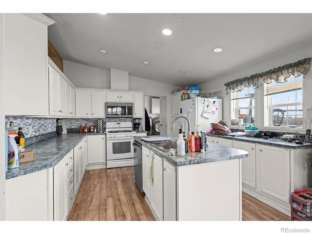 42605 E 112th Avenue Bennett CO 80102
