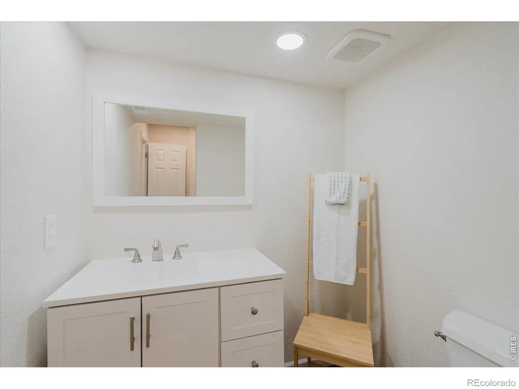 8433 Tabor Circle Arvada CO 80005