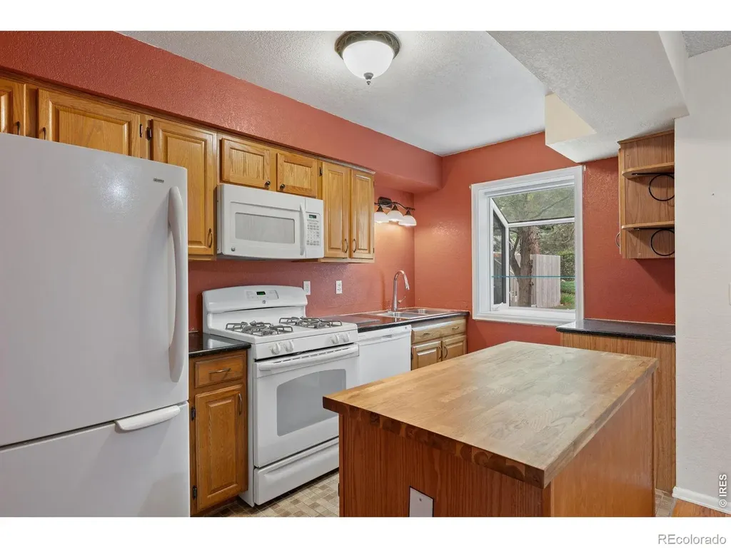 2243 Emery Street Longmont CO 80501