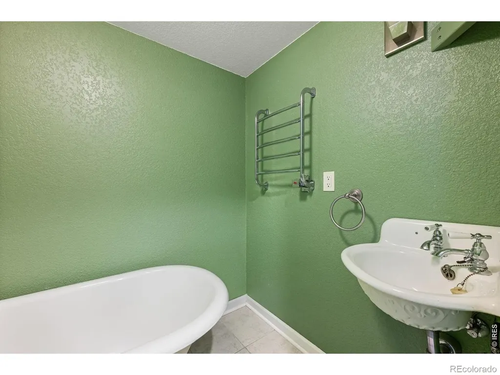 2243 Emery Street Longmont CO 80501