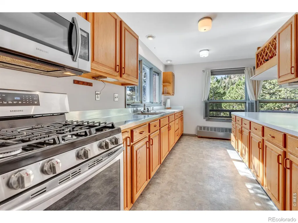 5566 Sugarloaf Road Boulder CO 80302