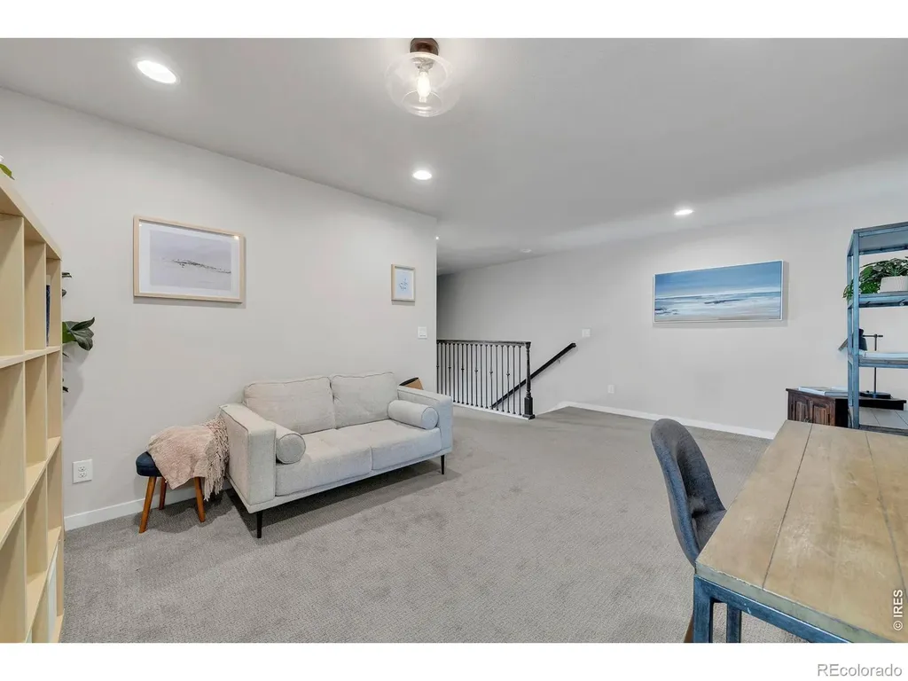 1083 Mountain Drive Longmont CO 80503
