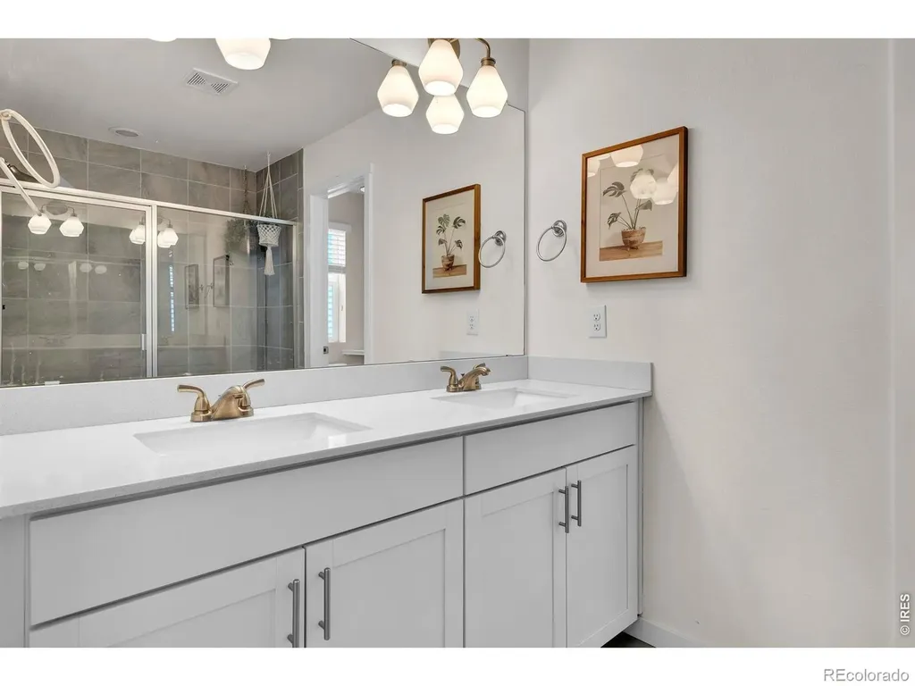 1083 Mountain Drive Longmont CO 80503