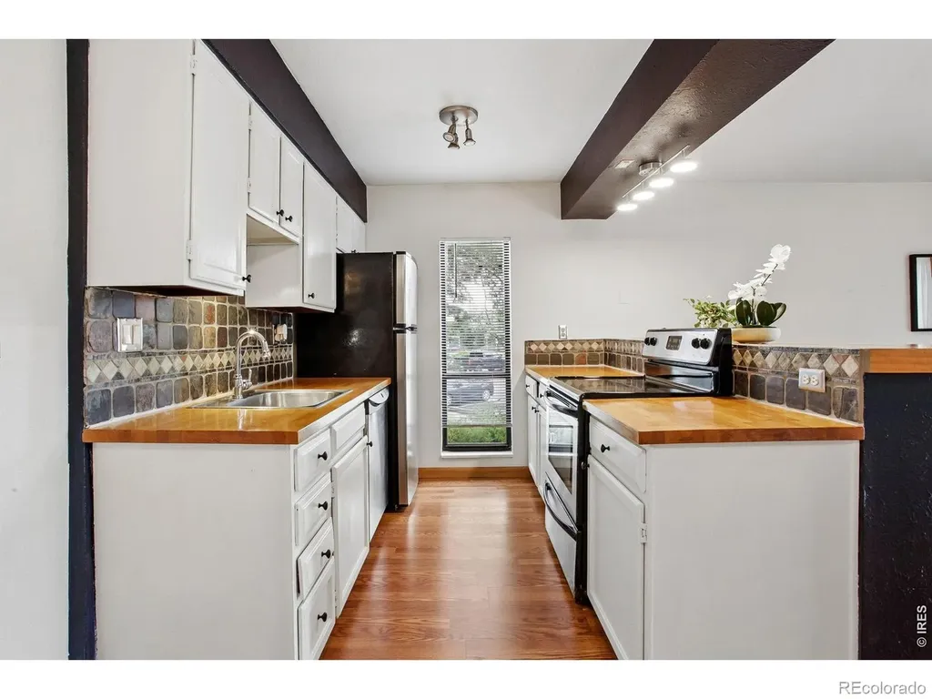 695 Manhattan Drive Boulder CO 80303
