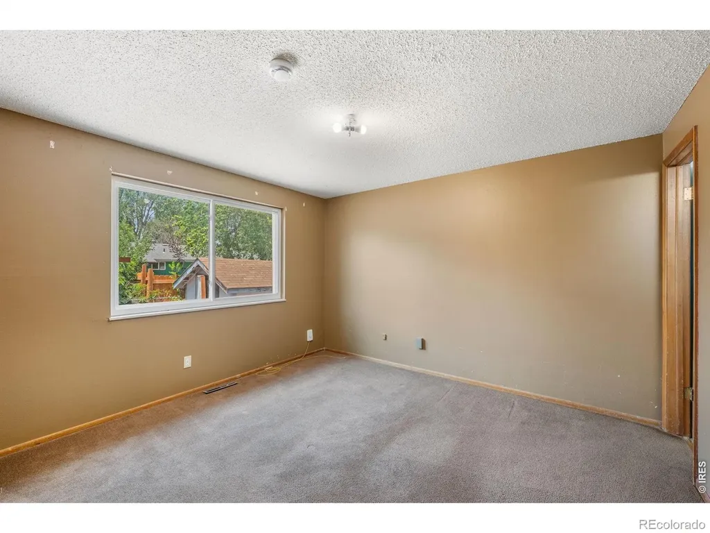 707 Hilltop Street Longmont CO 80504