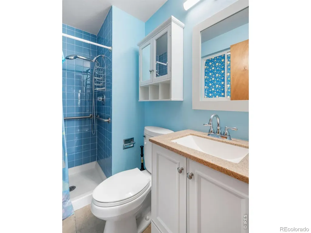 707 Hilltop Street Longmont CO 80504