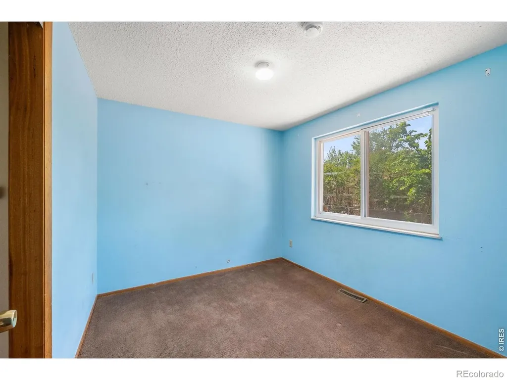 707 Hilltop Street Longmont CO 80504