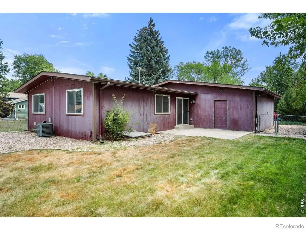 707 Hilltop Street Longmont CO 80504