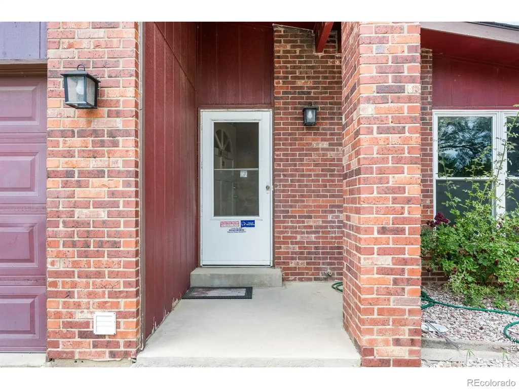 707 Hilltop Street Longmont CO 80504