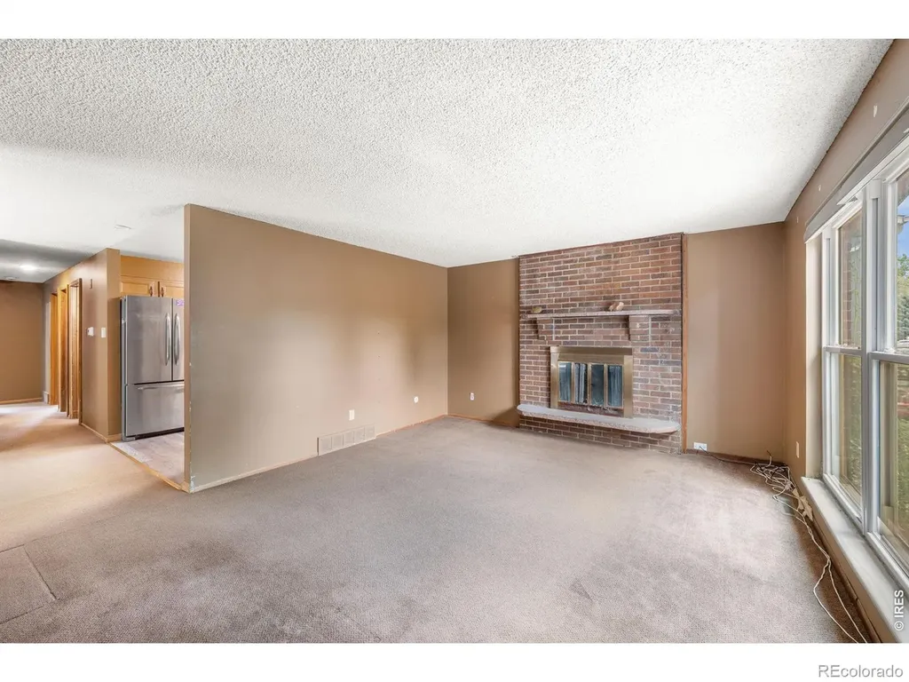 707 Hilltop Street Longmont CO 80504