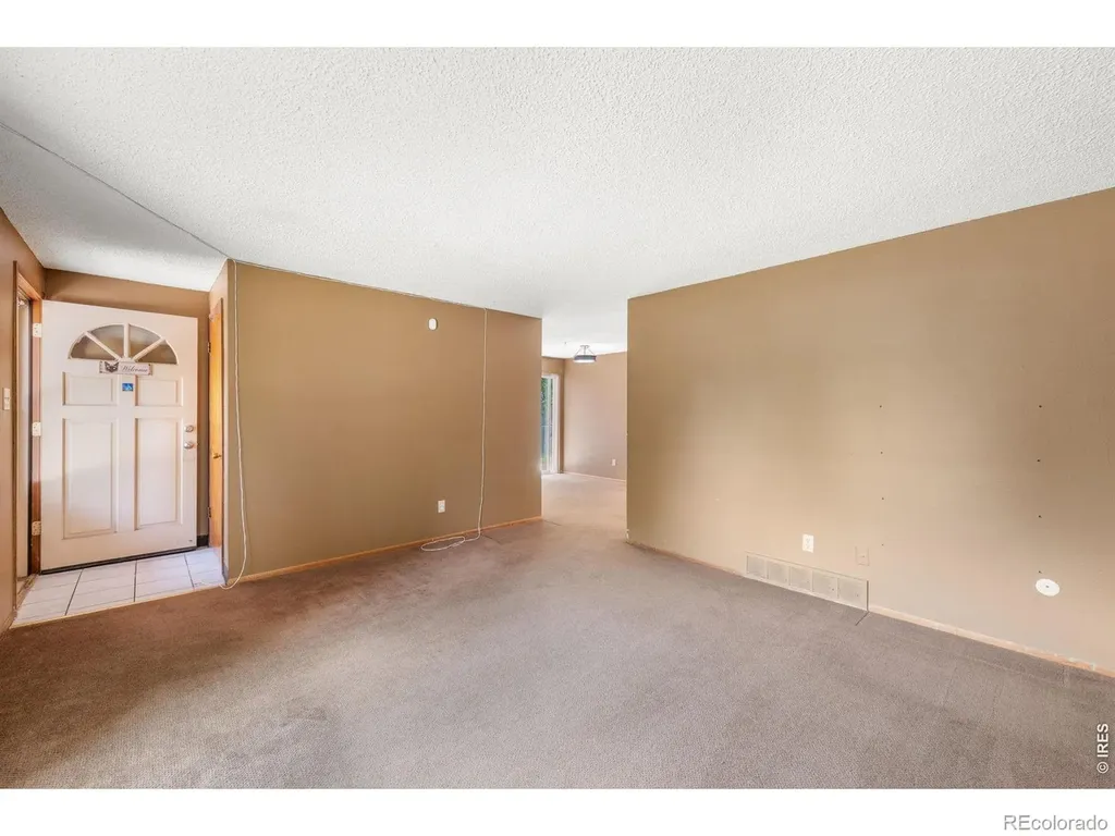 707 Hilltop Street Longmont CO 80504