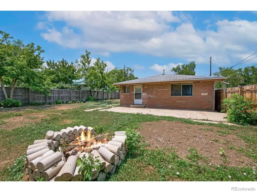 406 S Harrison Avenue Lafayette CO 80026