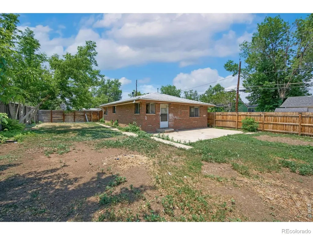 406 S Harrison Avenue Lafayette CO 80026
