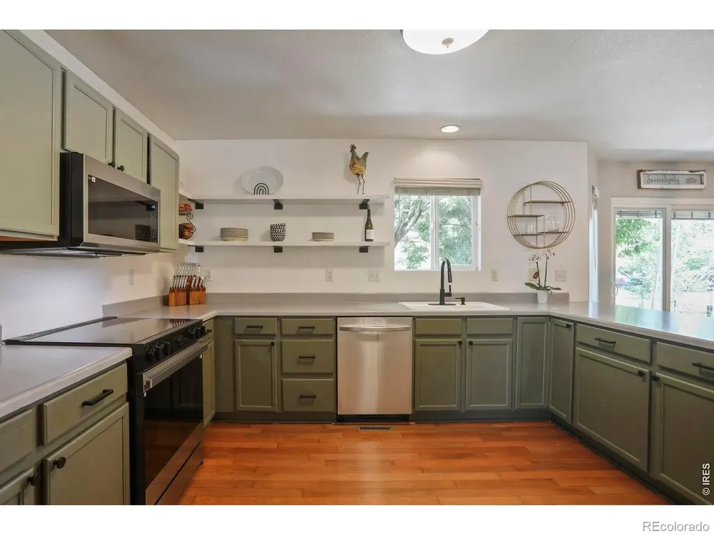 1245 Fall River Circle Longmont CO 80504