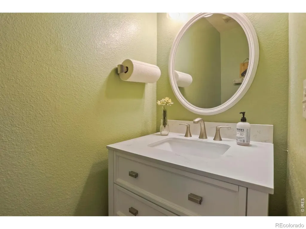 1245 Fall River Circle Longmont CO 80504