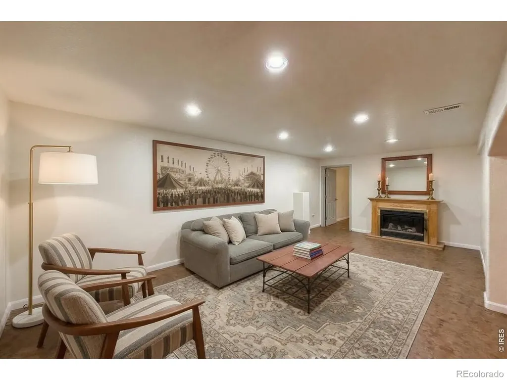 1739 Shavano Street Longmont CO 80504