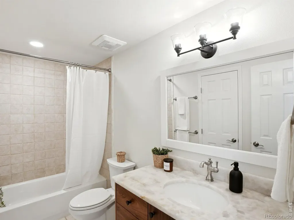 4865 Darwin Court Boulder CO 80301