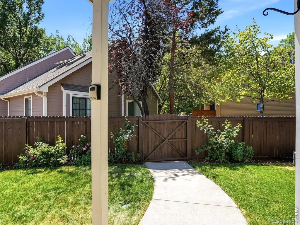 4865 Darwin Court Boulder CO 80301