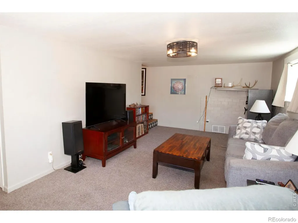 324 N 3rd Avenue Sterling CO 80751