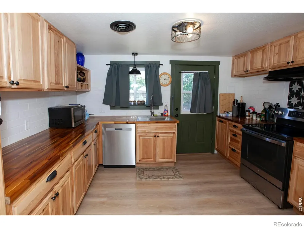 324 N 3rd Avenue Sterling CO 80751