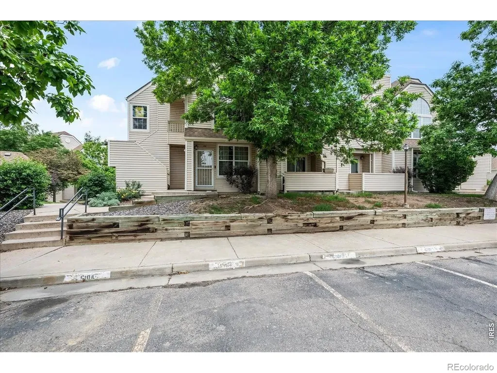 989 S Miller Street Lakewood CO 80226