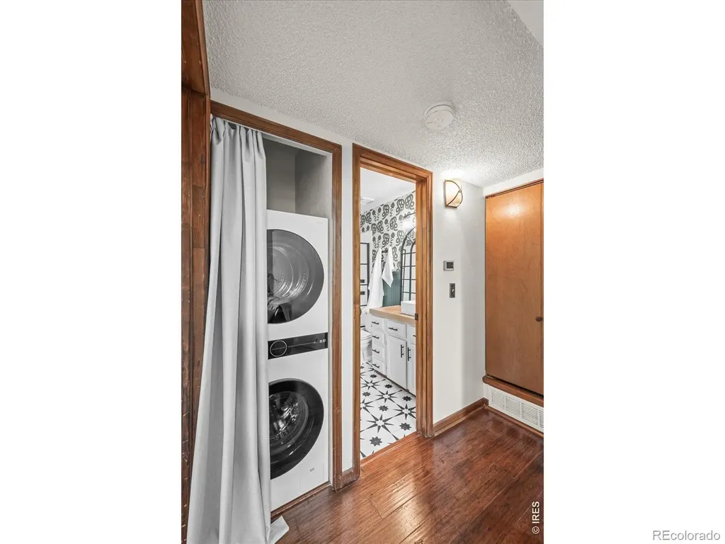 989 S Miller Street Lakewood CO 80226