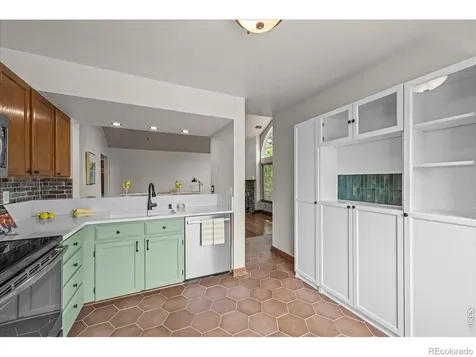 989 S Miller Street Lakewood CO 80226