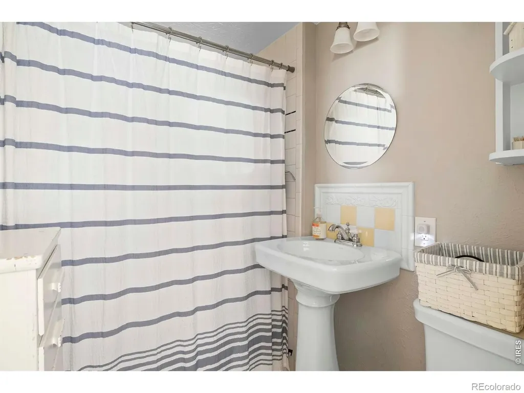 548 W 5th Street Loveland CO 80537