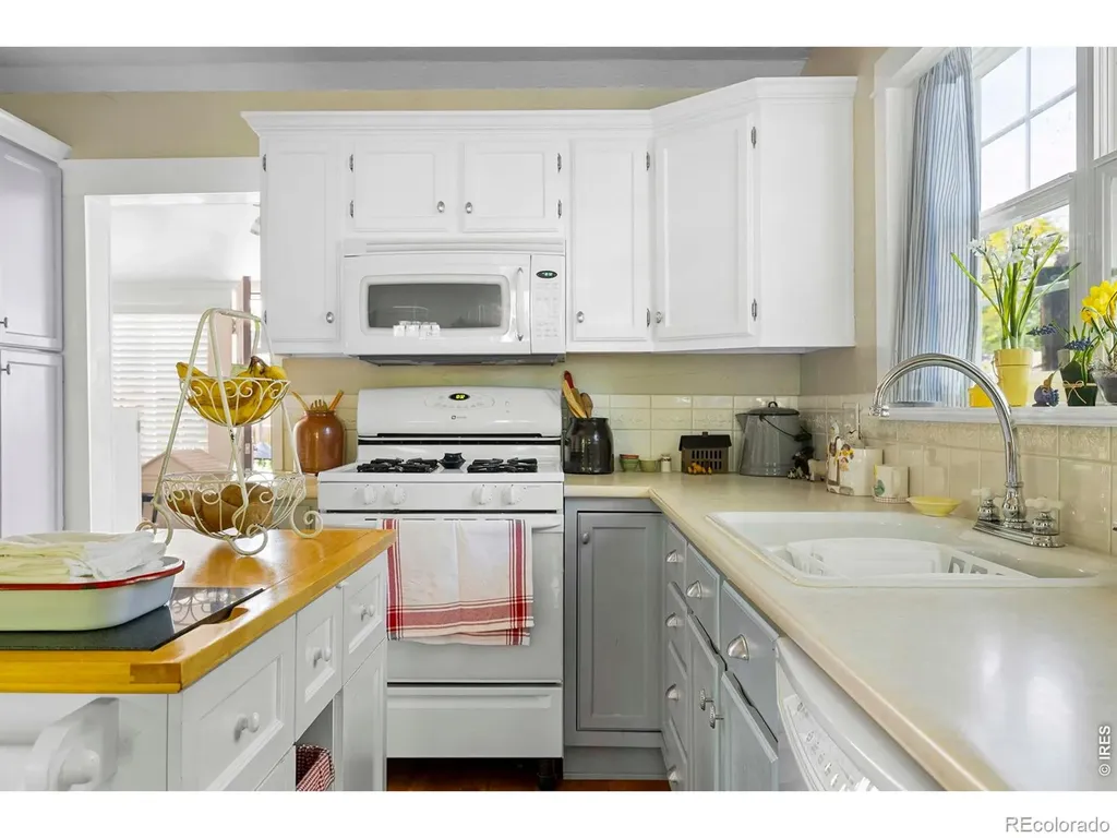 548 W 5th Street Loveland CO 80537