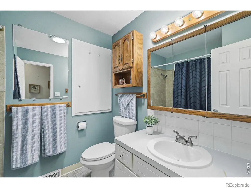 354 S 5th Street La Salle CO 80645