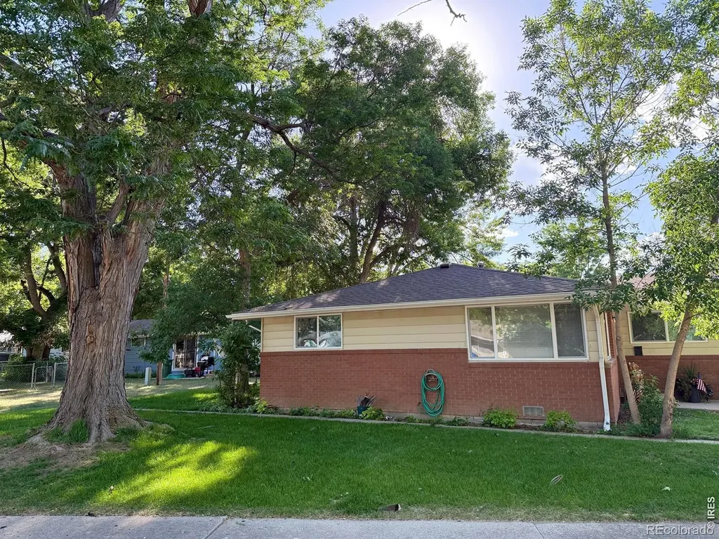817 Litle Court Loveland CO 80537