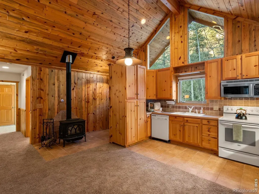 1035 Streamside Drive Drake CO 80515