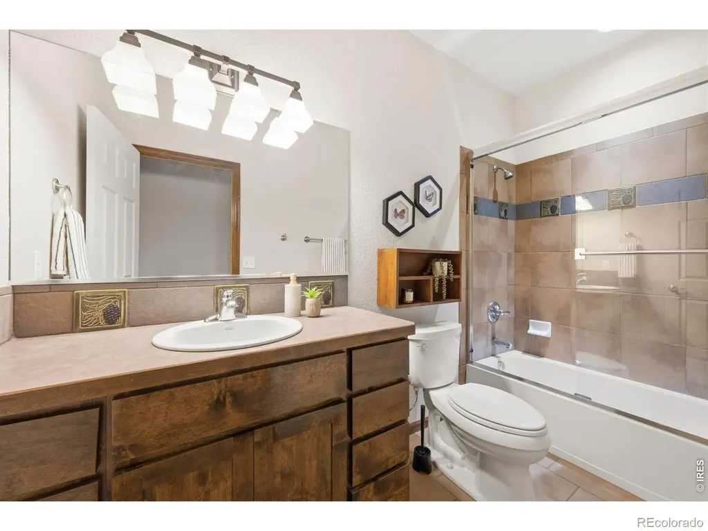 1925 Massachusetts Street Loveland CO 80538