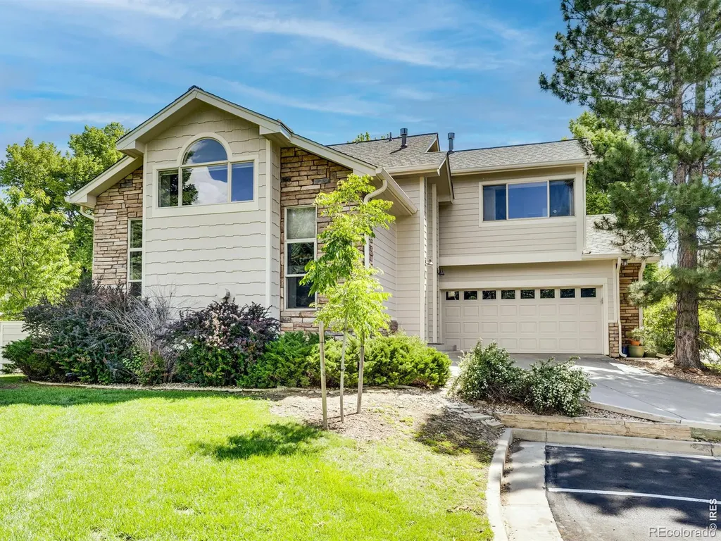 927 Hover Ridge Circle Longmont CO 80501