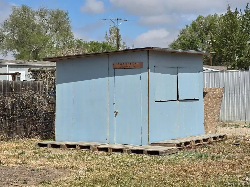 210 Oak Street Log Lane Village CO 80705