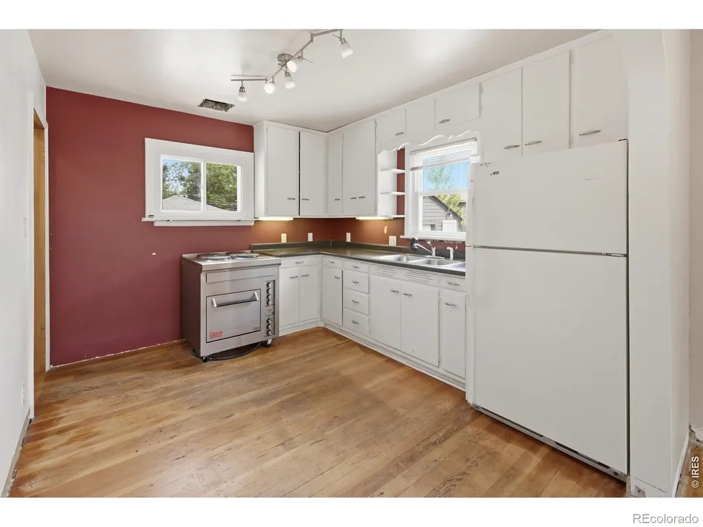 820 Vivian Street Longmont CO 80501