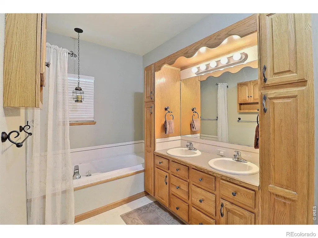5614 W 16th St Lane Greeley CO 80634