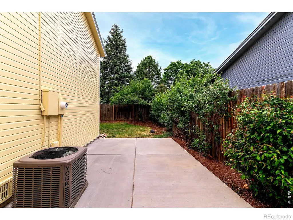622 Dahlia Way Louisville CO 80027
