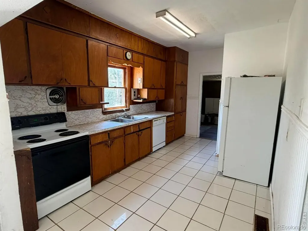 212 N 2nd Street Iliff CO 80736