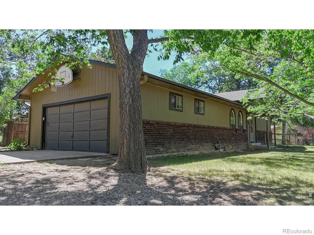 1009 Club View Road Fort Collins CO 80524