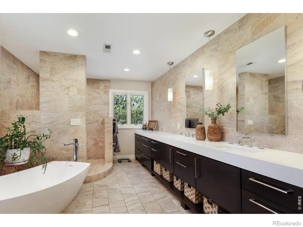 300 Colard Lane Lyons CO 80540