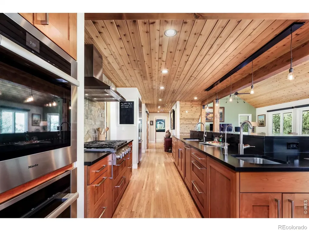 300 Colard Lane Lyons CO 80540