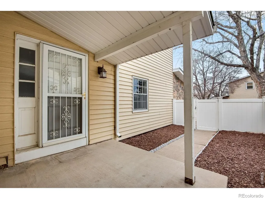 2630 S Vaughn Way Aurora CO 80014
