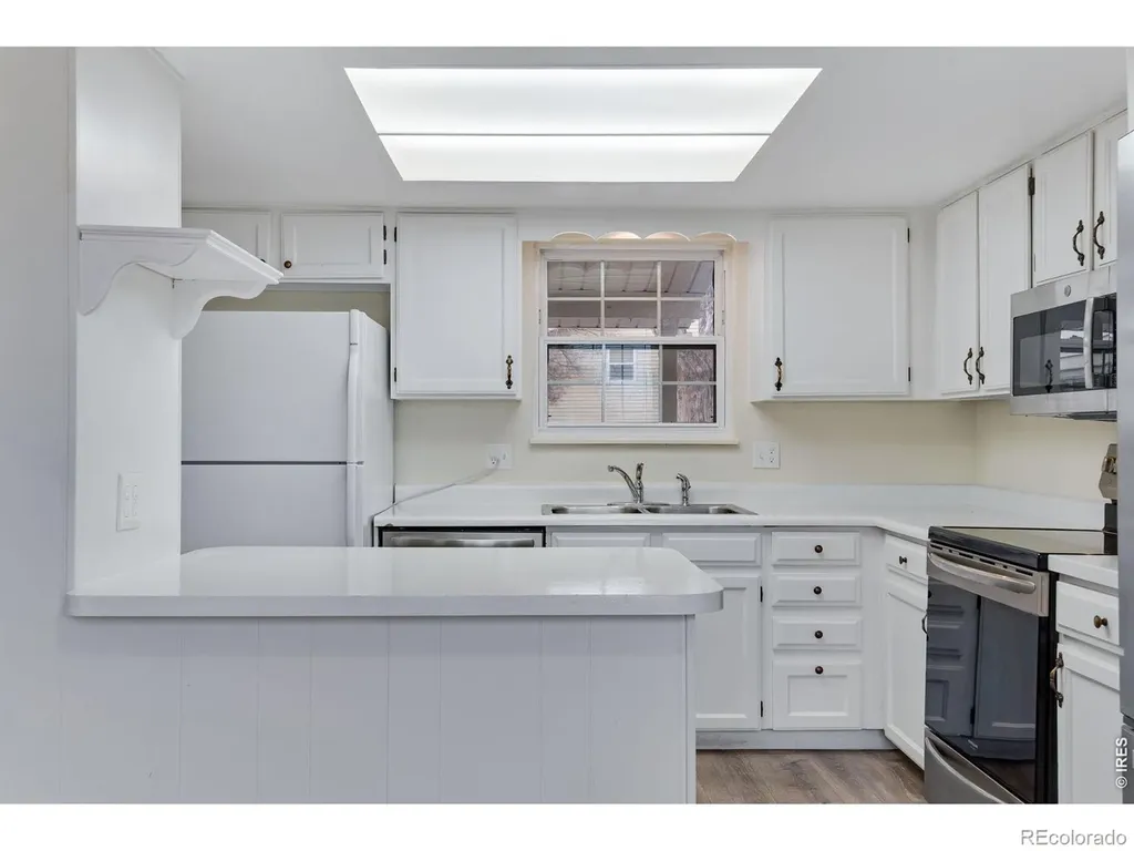 2630 S Vaughn Way Aurora CO 80014