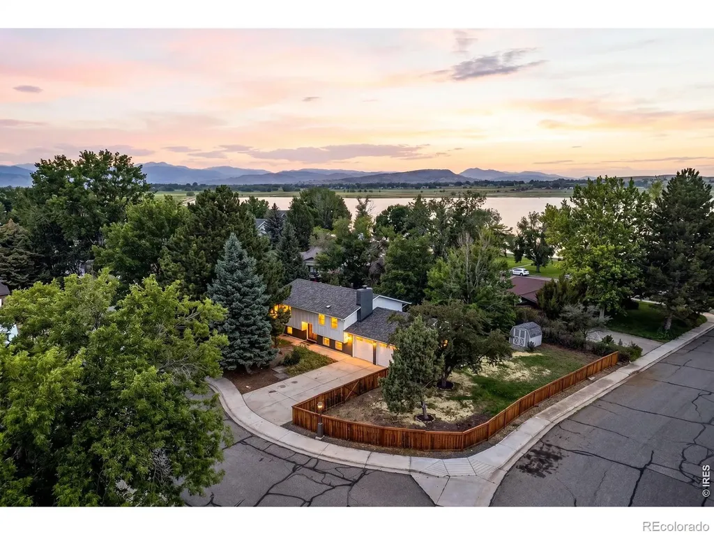 3525 Lakeview Circle Longmont CO 80503