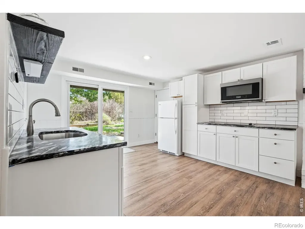 3525 Lakeview Circle Longmont CO 80503