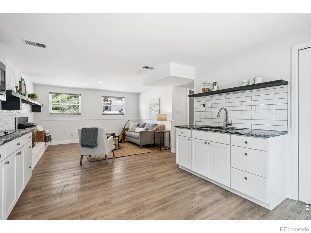 3525 Lakeview Circle Longmont CO 80503