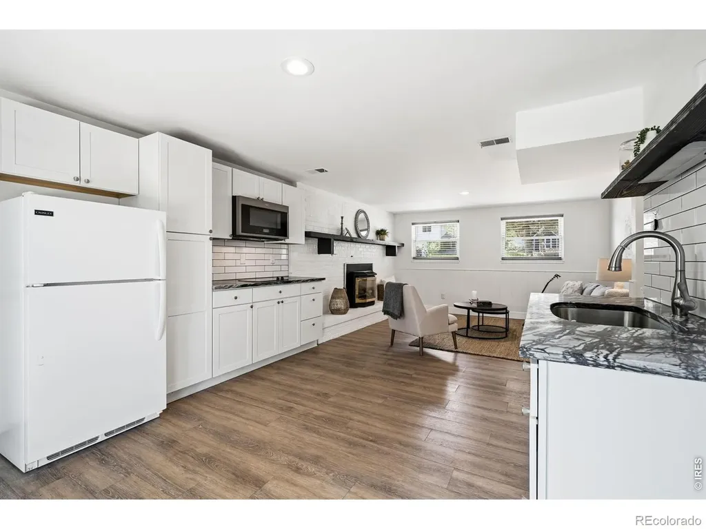 3525 Lakeview Circle Longmont CO 80503