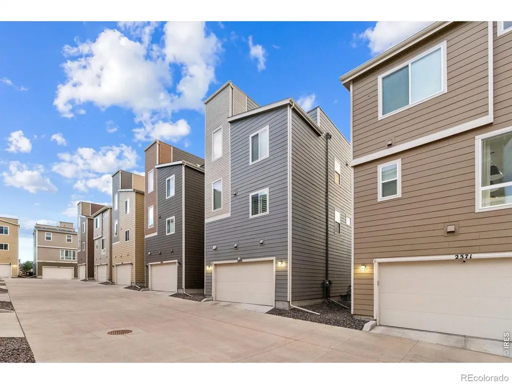 2579 Palau Way Castle Rock CO 80109