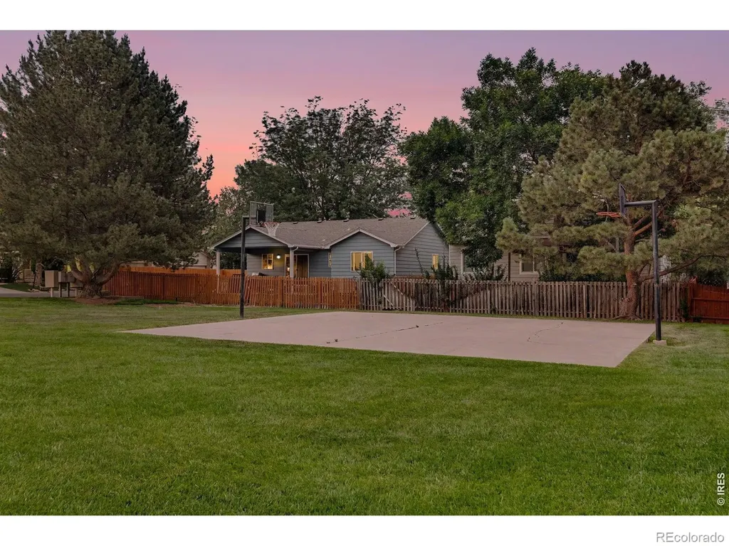 229 E 42nd Street Loveland CO 80538